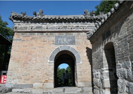 The first heavenly gate