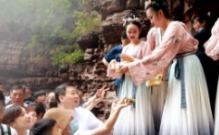 Yuntaishan Intangible Heritage National Tide dresses up the Dragon Boat Festival holiday!
