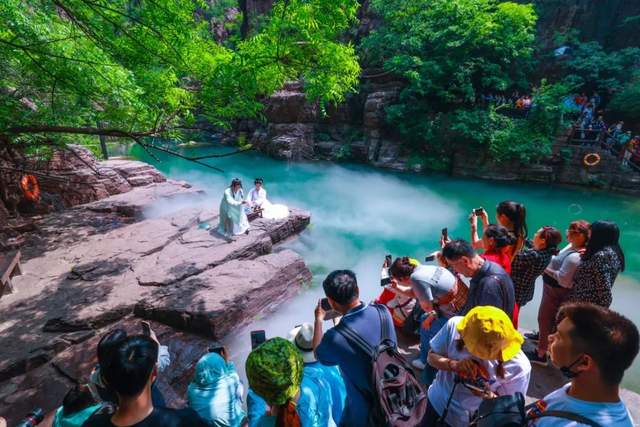 “Double Ninth Festival Fantastic Tour” ignite the audience again! Yuntaishan’s traditional performance attracts the whole country!