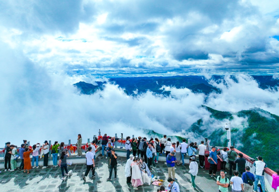 @National teachers, college students! Yuntaishan ticket half price discount guid