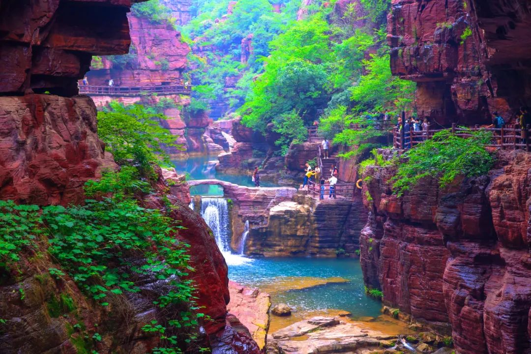 Hongshixia valley